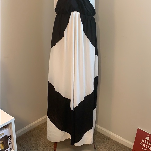 Chevron color block maxi with neon collar - Picture 2 of 11